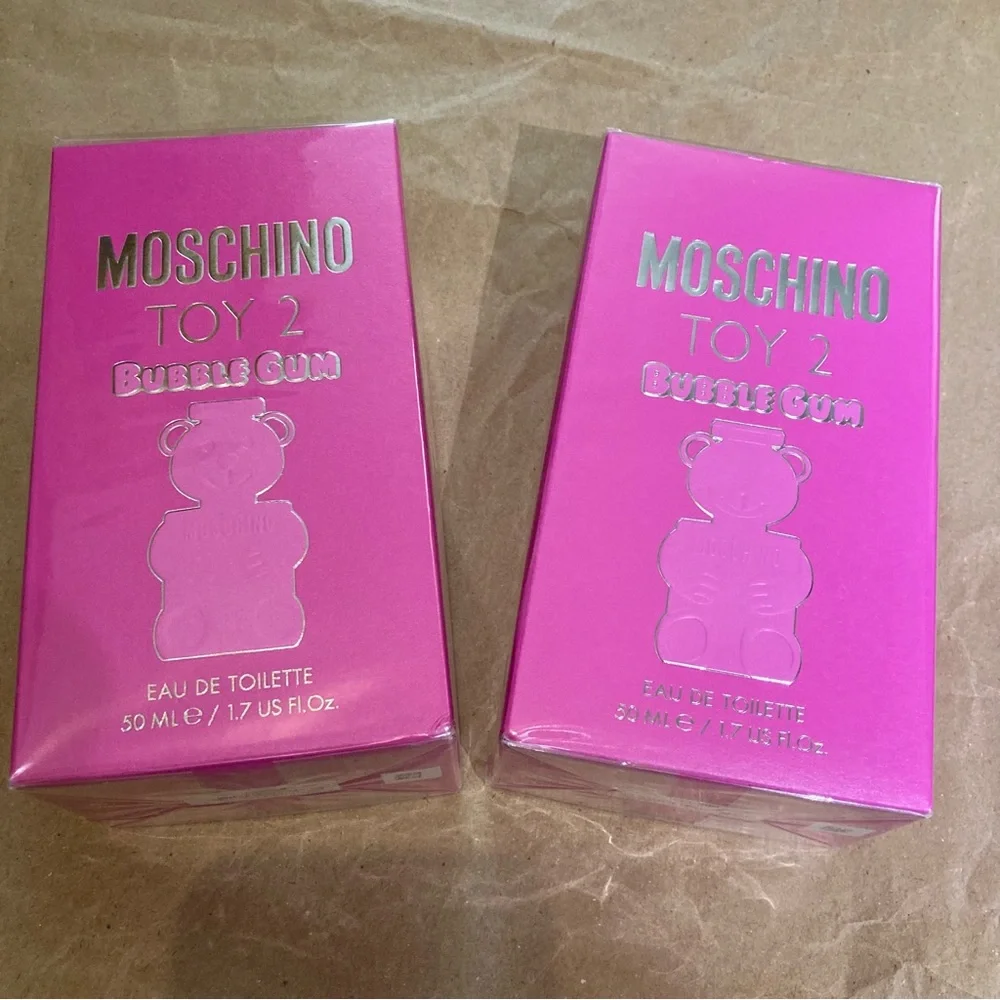 Moschino pieces toy